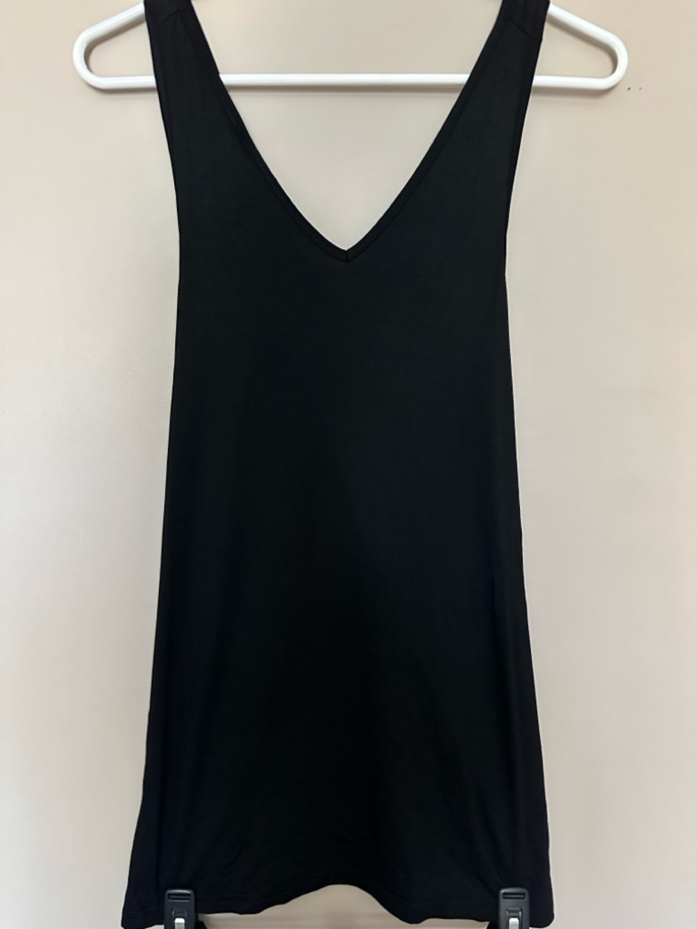 SIMPLE Suzanne Betro Black Sleeveless Tank